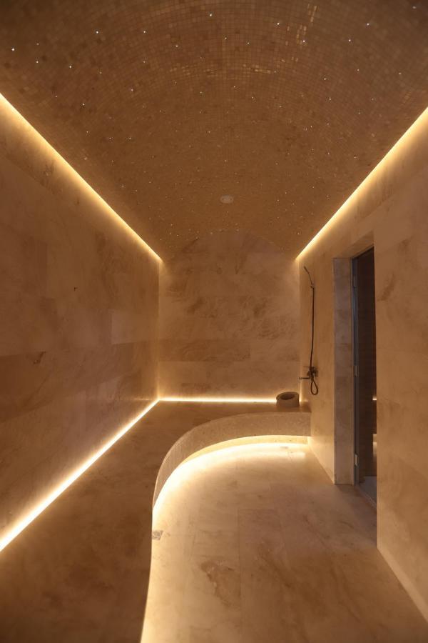 The Veil Hotel Αστάνα Εξωτερικό φωτογραφία A steam room