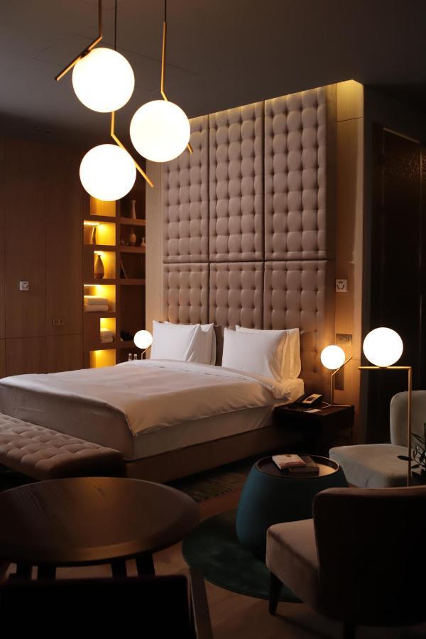 The Veil Hotel Αστάνα Εξωτερικό φωτογραφία A bedroom at the hotel