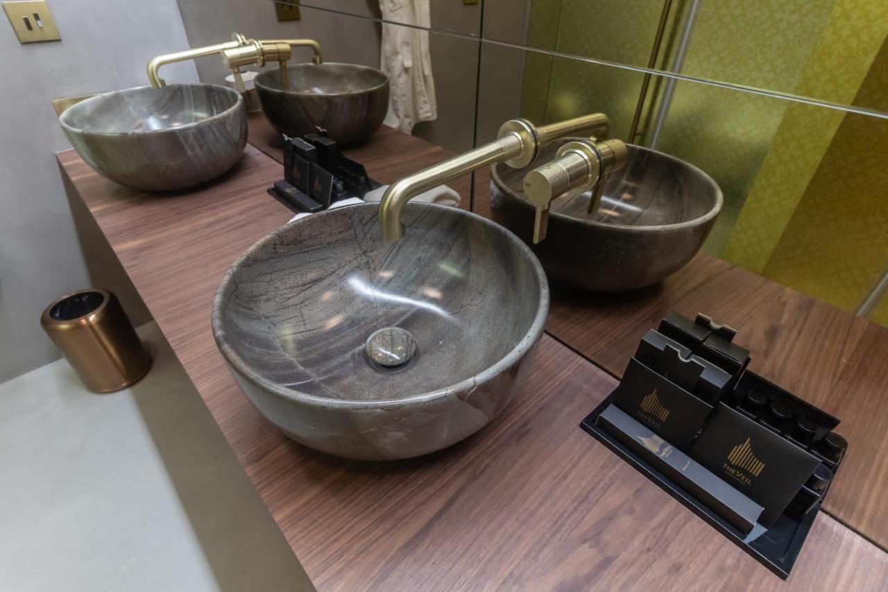 The Veil Hotel Αστάνα Εξωτερικό φωτογραφία Bathroom sinks