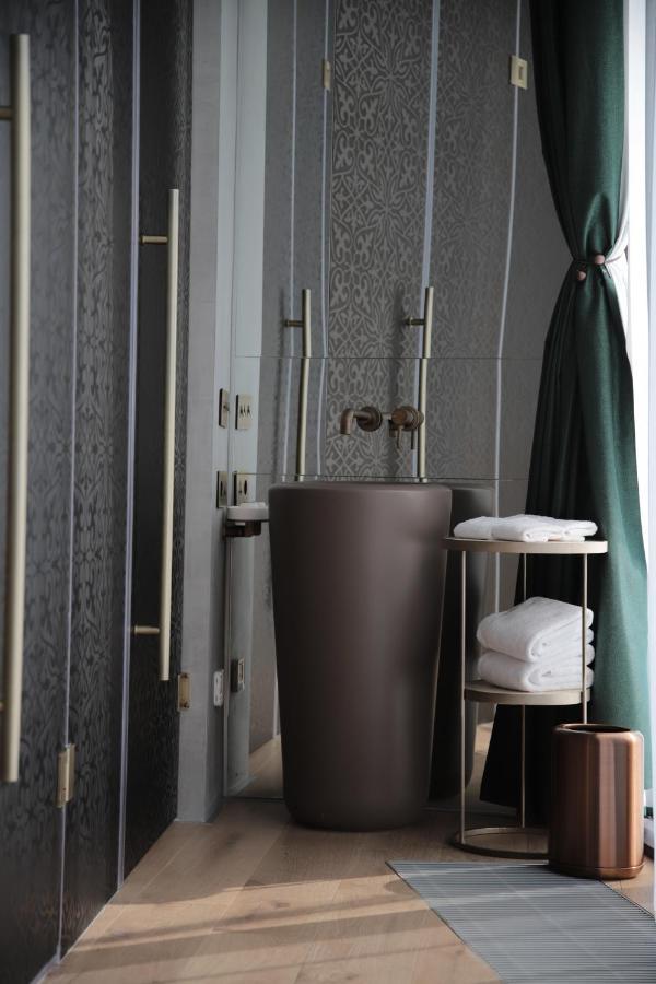 The Veil Hotel Αστάνα Εξωτερικό φωτογραφία Bathroom